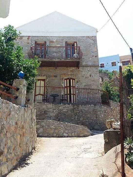 "Petrina" Sevasti Symi Studios Simi Exterior foto